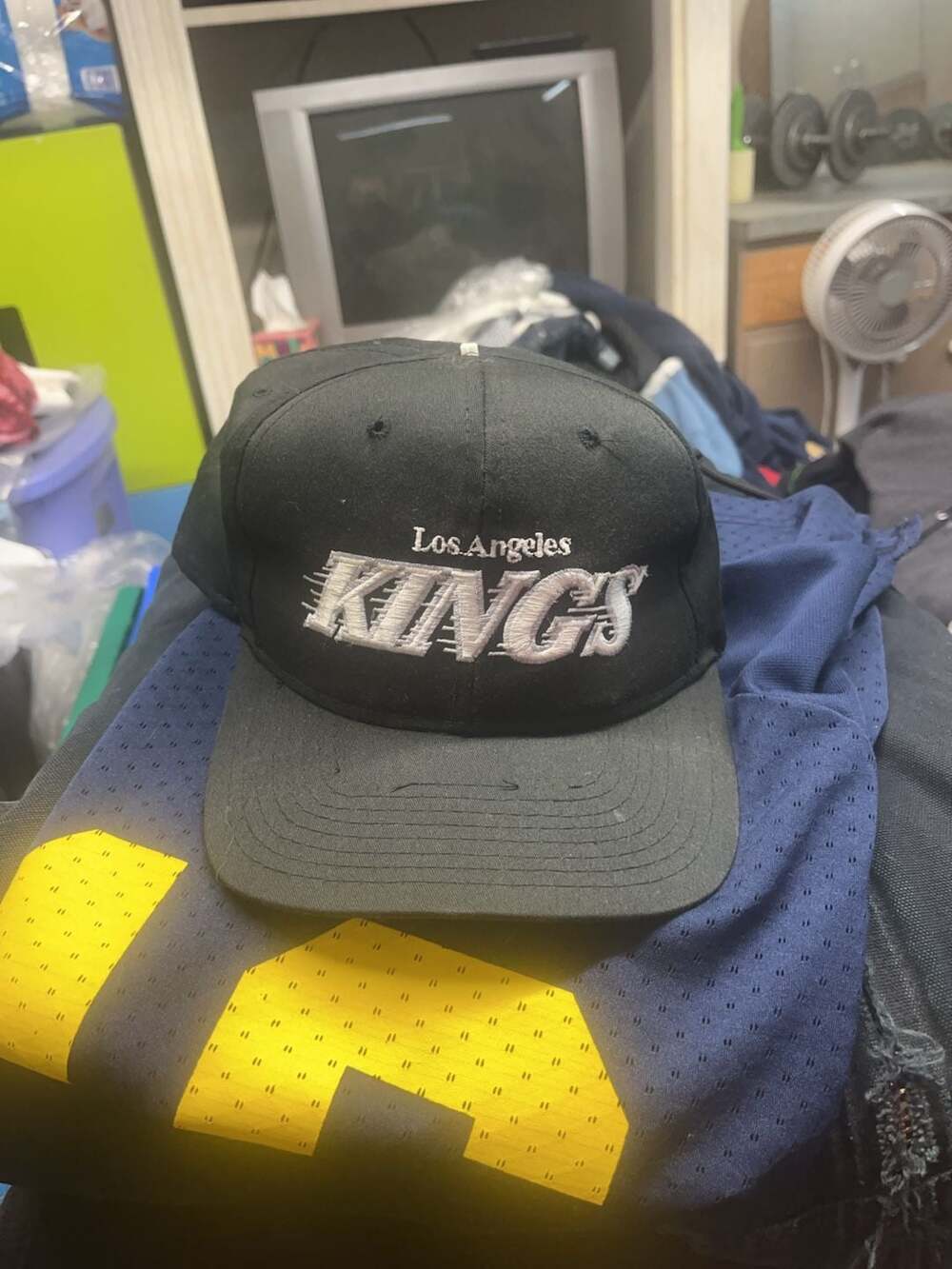Vintage Starter Los Angeles Kings Motion Script Snapback Hat NHL